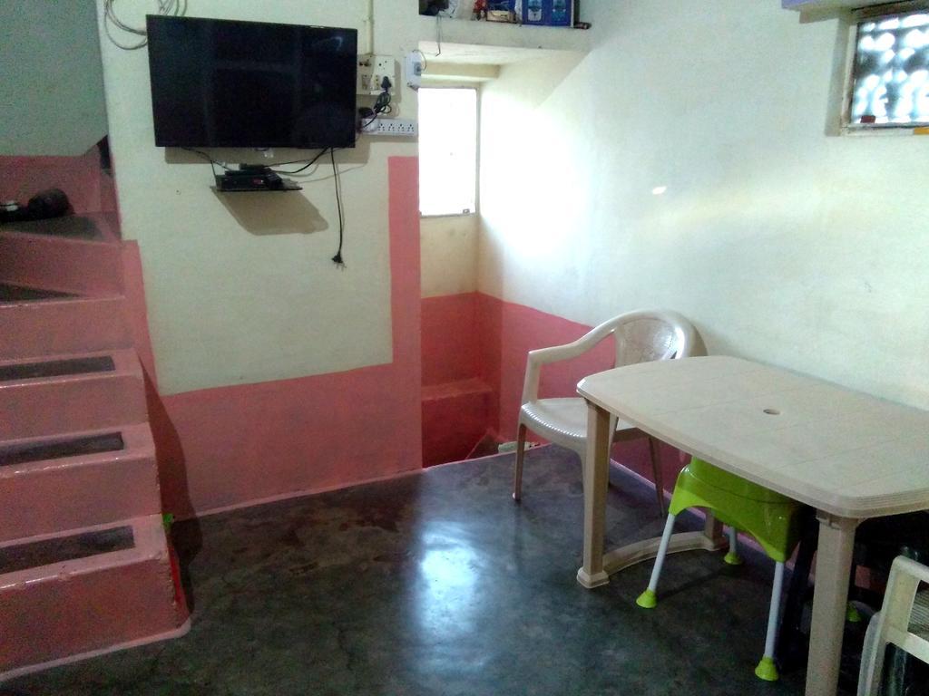 Friends In Khajuraho Apartment Екстериор снимка